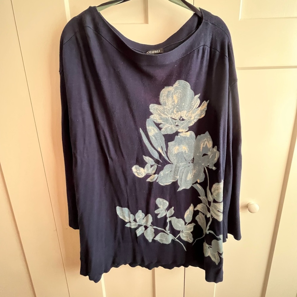 Roz & Ali navy sweater tunic size 1X